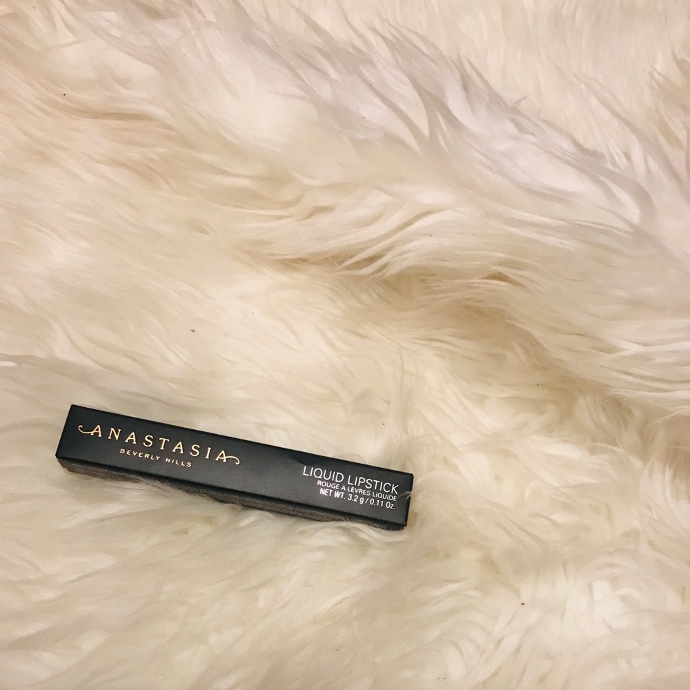 Anastasia Beverly Hills liquid lipstick Stripped
